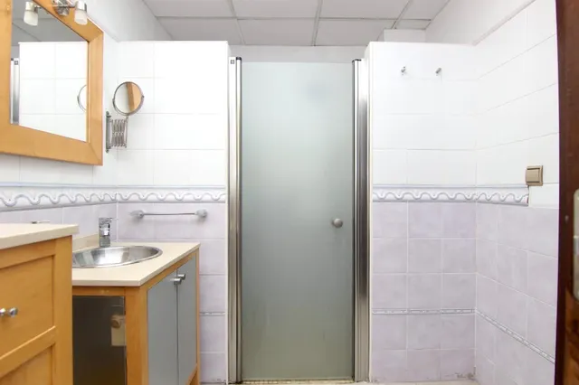 Alquiler larga estancia chalet con piscina — 37
