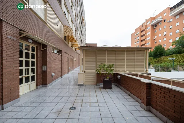 Piso de dos dormitorios en Sanders, en urbanización privada con piscina, pistas de padel, plaza de garaje y trastero — 27