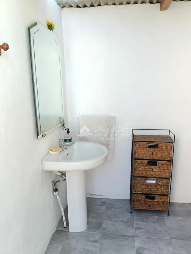 SE VENDE CHALET EN BUEN ESTADO EN ASPE ZONA CARRETERA DE LA ROMANA — 27