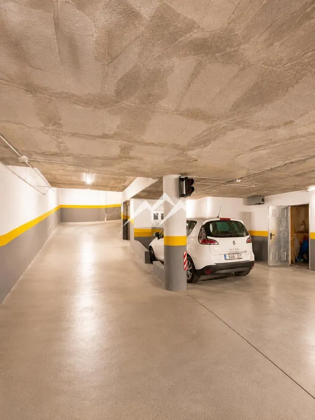 Se vende plaza de aparcamiento con trastero en Palma — 4