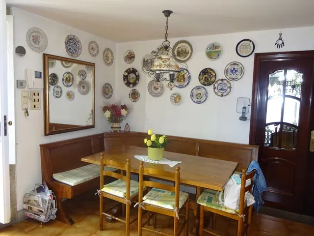 SE VENDE CASA SEÑORIAL PAREADA DE PIEDRA REFORMADA Y EN PERFECTO ESTADO EN PADRON — 19