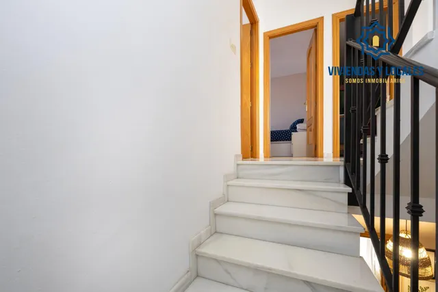 MARAVILLOSA CASA  A POCOS MINUTOS DEL CENTRO DE LA ZUBIA — 19