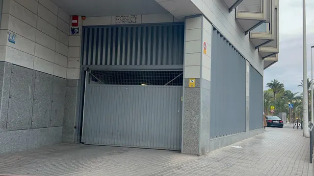 Garaje → Parking en Elche zona Centro. — 6