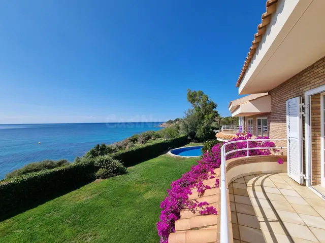 Exclusiva casa en L'Ametlla de Mar con vistas al mar a prime