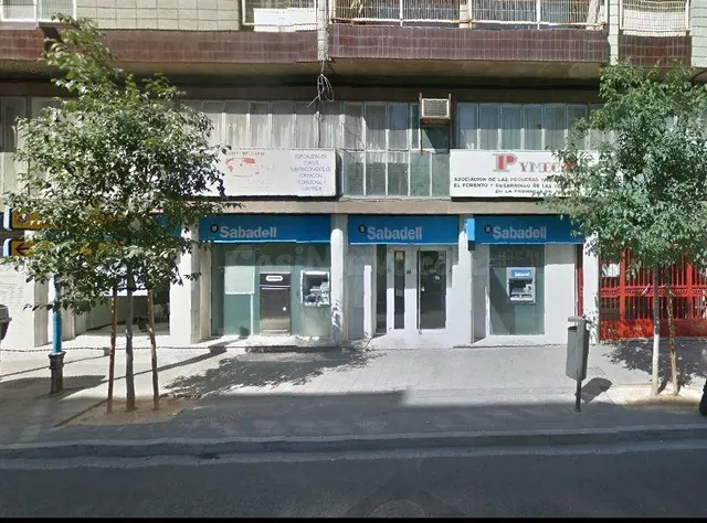 Local comercial en venta en Av. Novelda – Alicante