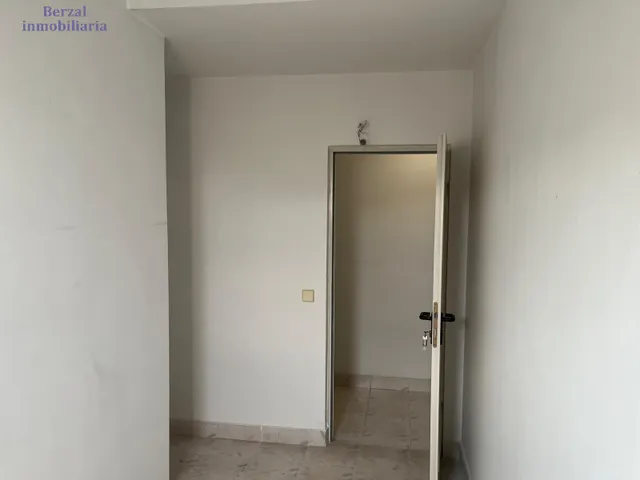 Extraordinario piso en el Espolón — 38