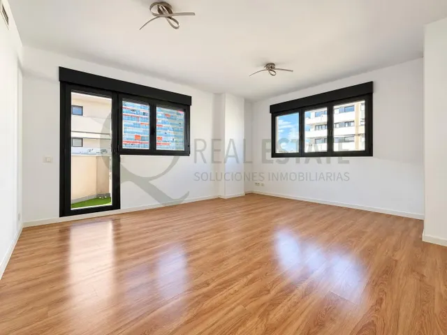 Exclusivo piso en alquiler de larga estancia en pau 5 – playa de san juan, Alicante | 3 dormitorios, piscina y urbanización privada — 7