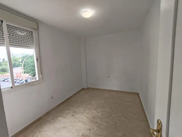 Piso sin amueblar y con garaje opcional — 30