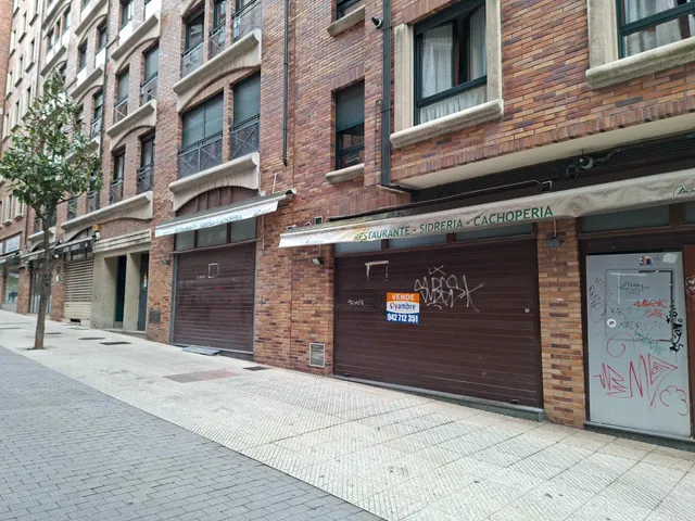 Se vende local comercial céntrico en Oviedo — 13