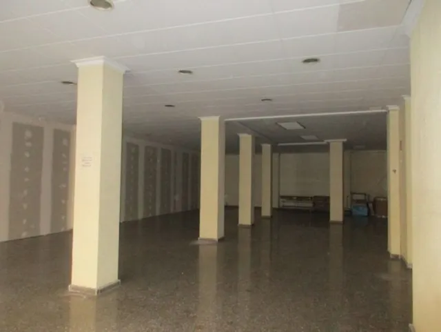 LOCAL COMERCIAL CÉNTRICO — 3
