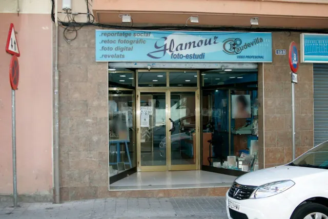 LOCAL COMERCIAL EN VENTA O ALQUILER - foto 2