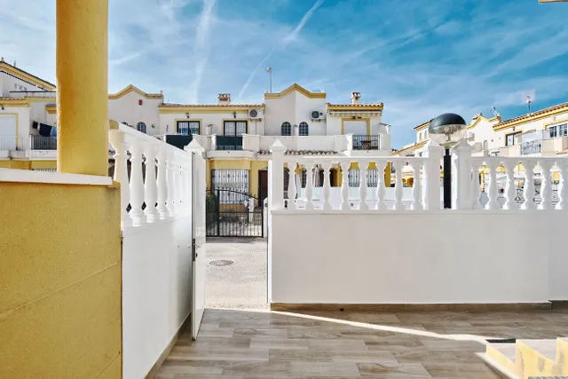 Pareado 3 habitaciones en venta - EL RASO — 45