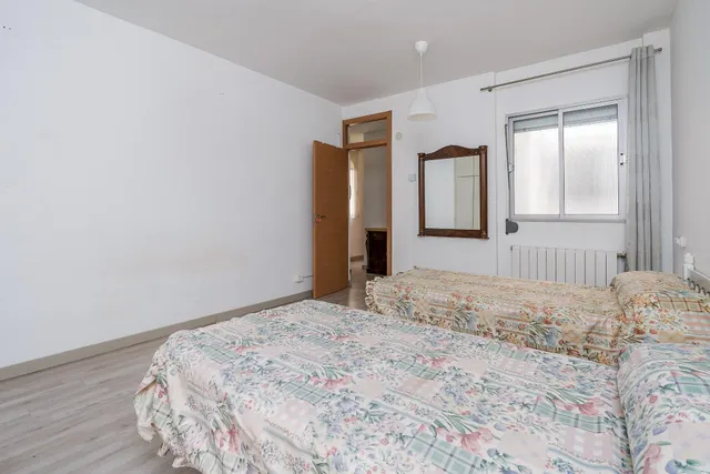 PISO JUNTO CAMINO DE RONDA — 20