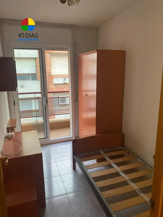 Piso seminuevo en Ripollet cerca a la estación, con parking, terraza y trastero incluido — 9
