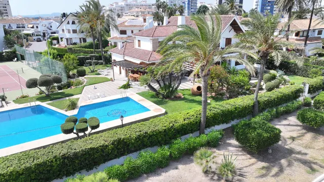 Excepcional villa en primera línea del Mediterráneo, a 15 minutos de Valencia — 11