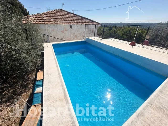 ¡VISTAS A LAS MONTAÑAS! CHALET CON TERRENO RÚSTICO, TERRAZA, PISCINA Y GARAJE CUBIERTO — 14
