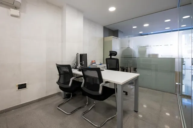 OFICINA - MATARÓ (CENTRE) — 24