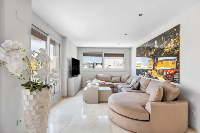 Apartamento ático de 3 dormitorios y 2 baños en punta prima (Orihuela Costa) — 11