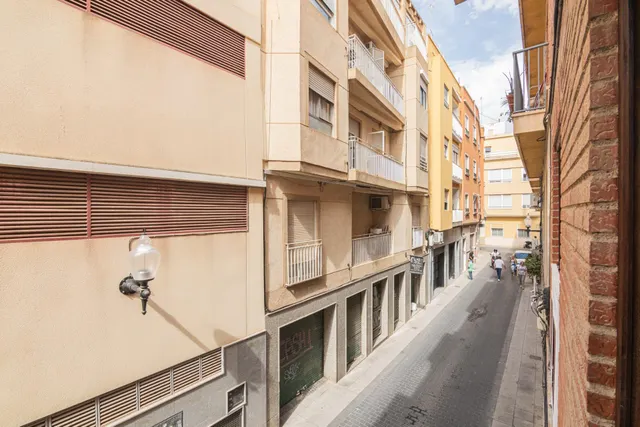 ¡PISO EN ALQUILER EN PLENO CENTRO DE ELCHE! — 25