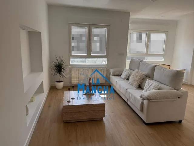 *329.000€* INMOBILIARIA LA MANCHA VENDE PISO EN ZONA CENTRO- - foto 2
