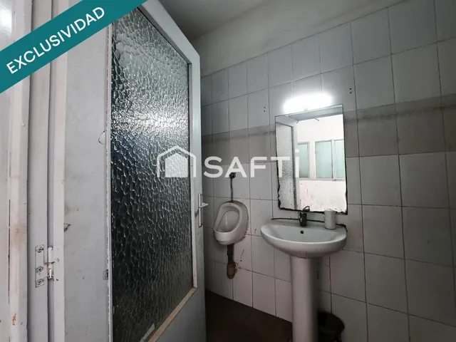 Presentamos un bajo comercial a pie de calle. — 11