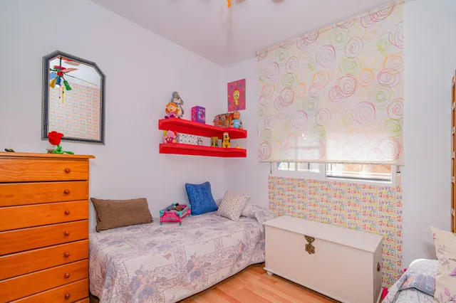 ¡Vive en el Corazón de La Zubia!  Piso Luminoso y Listo para Ti — 11