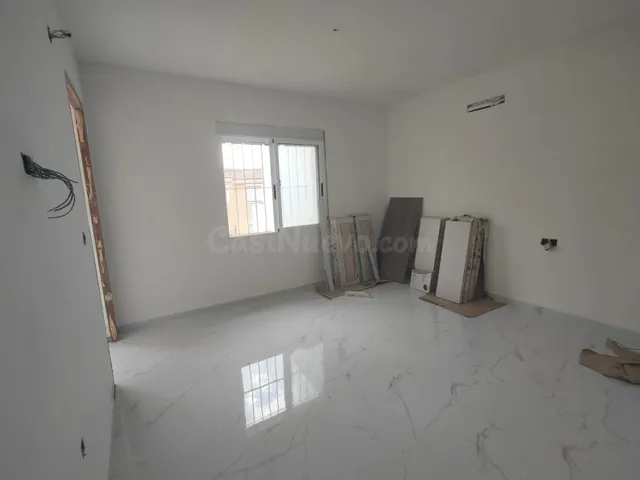Chalet Adosado con piscina privada de 4 Dormitorios Y 3 baños  en Villamartín – Orihuela Costa — 4