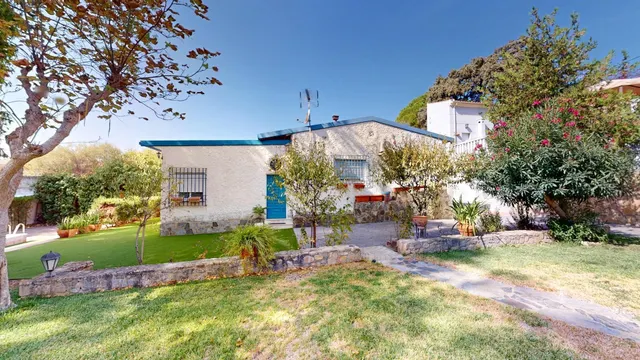 IMPRESIONANTE CASA EN CASILLA DEL AIRE — 7