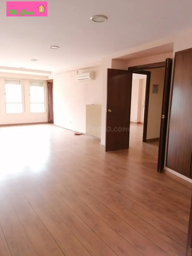 PISO MUY GRANDE,PARA OFICINAS O VIVIENDA