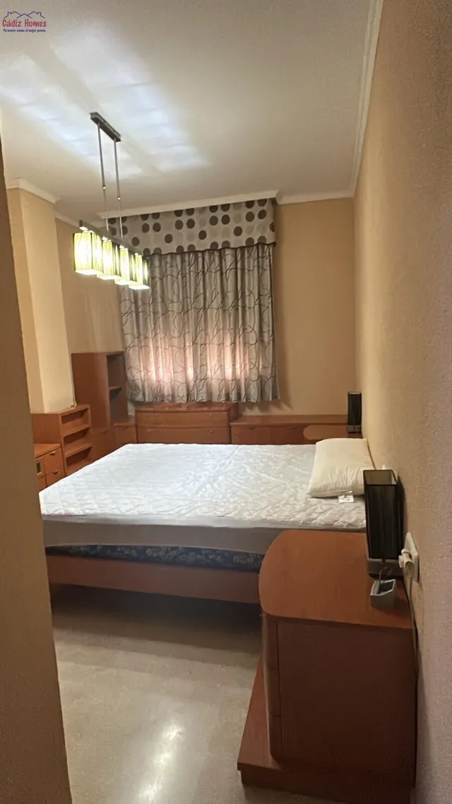 AMPLIA VIVIENDA.-ZONA CORTE INGLÉS — 8