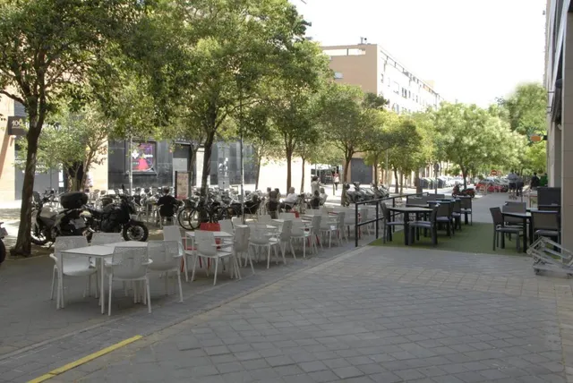 Local comercial en Venta en Sevilla Sevilla - foto 2