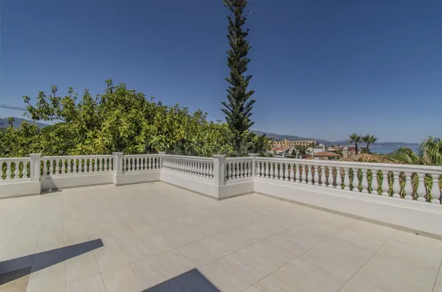 Chalet 6 habitaciones 613m² en venta - Whater Gardens - foto 2
