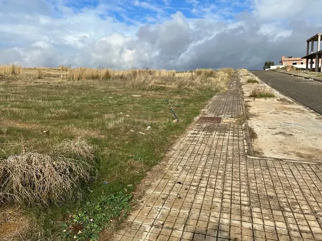 VENTA DE DOS SOLARES EN GUILLENA, SEVILLA. - foto 4