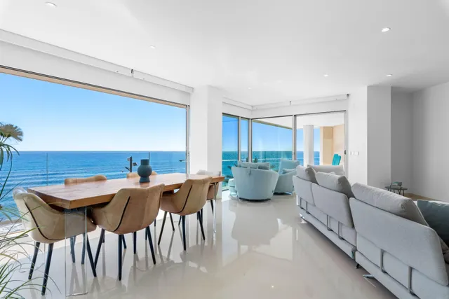 Piso en venta en Torrevieja con vistas al mar — 2