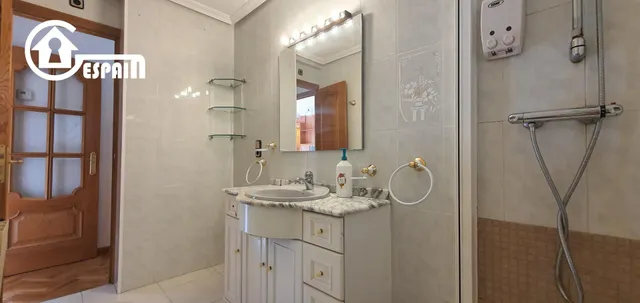 Grupo GESPAIN ACTIVIDADES INMOBILIARIAS promociona piso en venta de 3 habitaciones en zona LAS ÁGUILAS-PARQUE EUROPA — 23