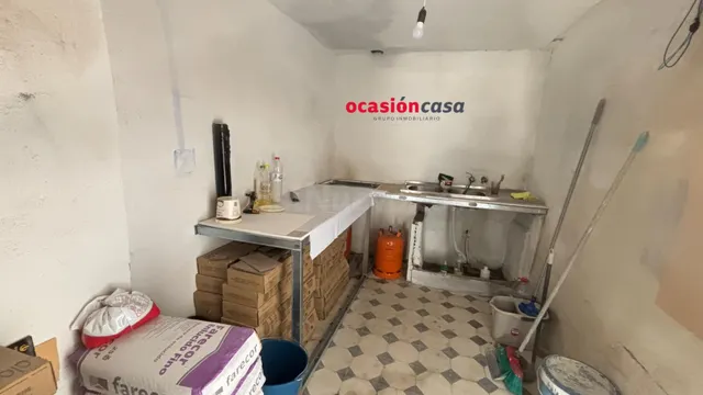 CASA TIPO APARTAMENTO PARA TERMINAR DE REFORMAR - foto 4