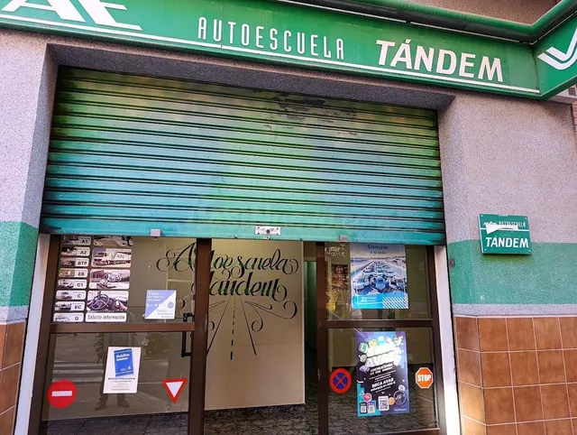 Local comercial en zona comercial — 4