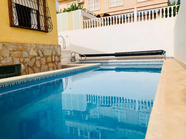 Villa privada con 6 habitaciones frente al mar en Guardamar playa. — 18