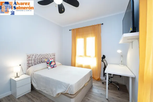 Piso reformado en zona Zaidin — 24