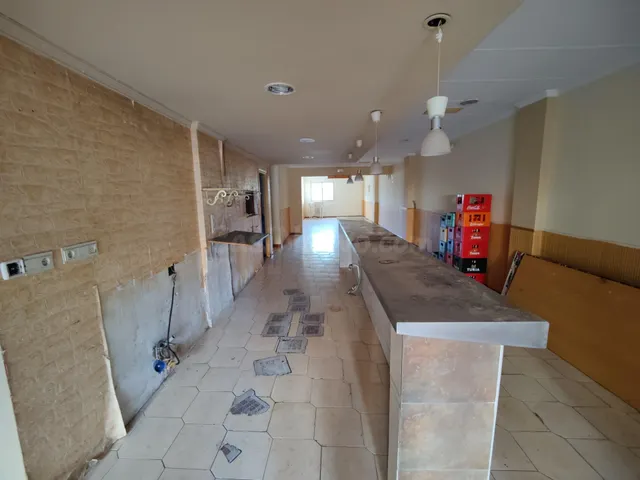 Local comercial en Buñol, zona Layana - foto 4