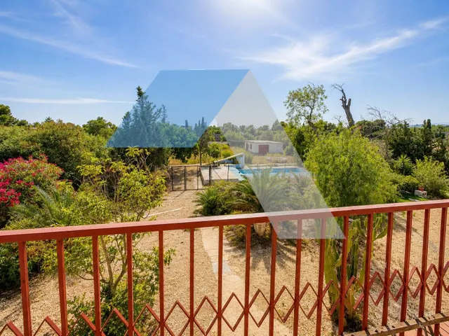 Chalet con gran parcela y múltiples posibilidades en Los Girasoles — 36