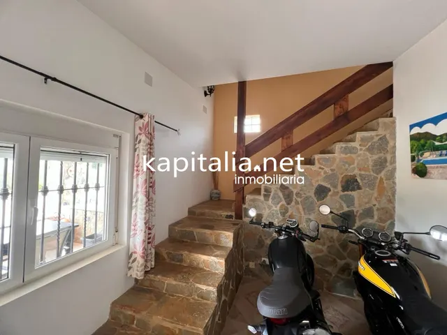 Chalet a la venta en l'Olleria — 35