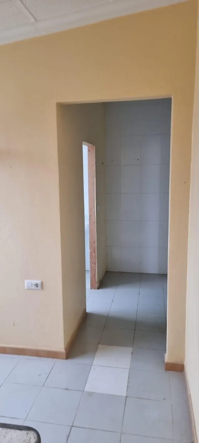Edificio con piscina — 32