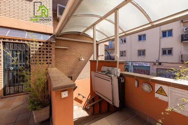 En venta casa unifamiliar en recinto cerrado en Granada capital — 42