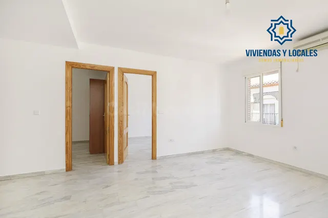PISO CON GARAJE Y TRASTERO - foto 3