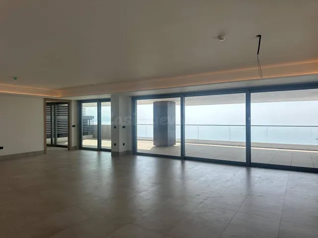 Exclusivo Apartamento de Lujo de 4 Dormitorios en Málaga Towers Vision | Vistas Infinitas al Mar Mediterráneo, Primera Linea de Playa — 11
