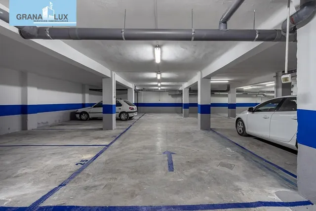 PARKING DE 30 PLAZAS EN PLENO CENTRO DE GRANADA — 18