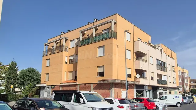PISO VENTA SANTA MARTA DE TORMES. Urbis te ofrece un piso en