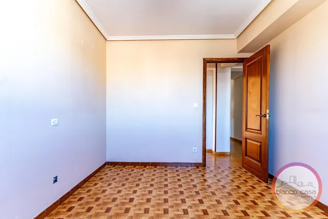 ✨ ¡amplio piso exterior de 4 dormitorios con ascensor en Carballo por 117.990 €! — 24