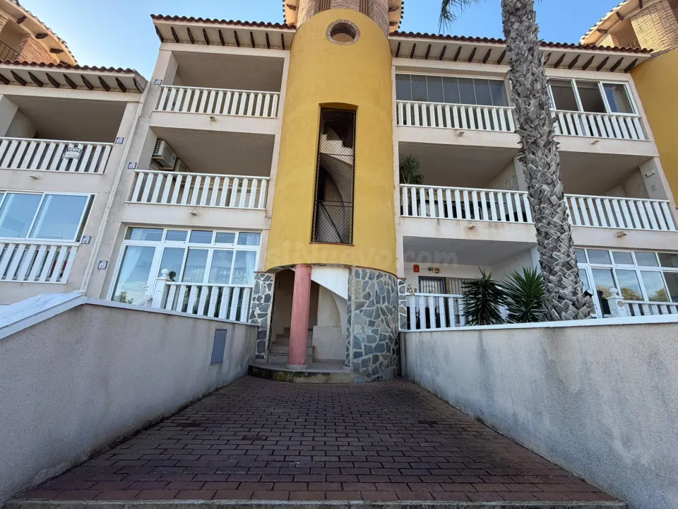 Fantástico Piso en la Urbanización Pinada Golf - Villamartin